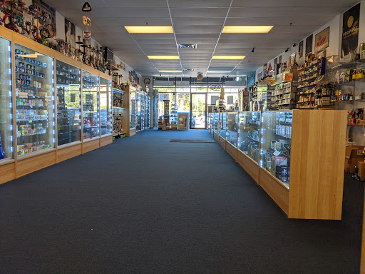 Tobacco Shop «Venice Smoke Shop», reviews and photos, 4320 Deerwood Lake Pkwy #205, Jacksonville, FL 32216, USA