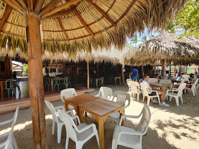 Restaurante La Perla - Caracolito S/N, Playa la Ropa, 40880 Zihuatanejo, Gro., Mexico