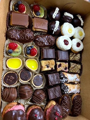 Caterer «Delicacy Market & Catering», reviews and photos, 774 Farmington Ave, West Hartford, CT 06119, USA