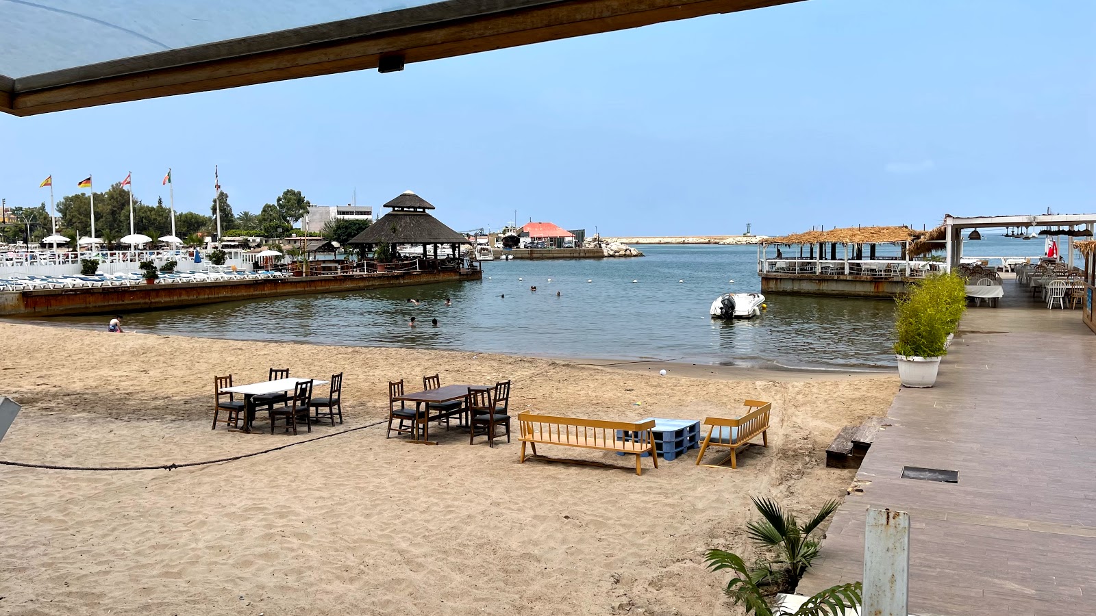 Fotografie cu Lagon Club Beach cu o suprafață de nisip beige