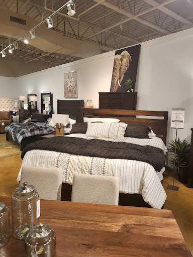 Furniture Store «Ashley HomeStore», reviews and photos, 551 N Milwaukee Ave, Vernon Hills, IL 60061, USA