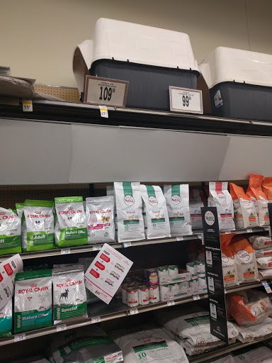 Pet Supply Store «Petco Animal Supplies», reviews and photos, 5125 Jonestown Rd #195, Harrisburg, PA 17112, USA