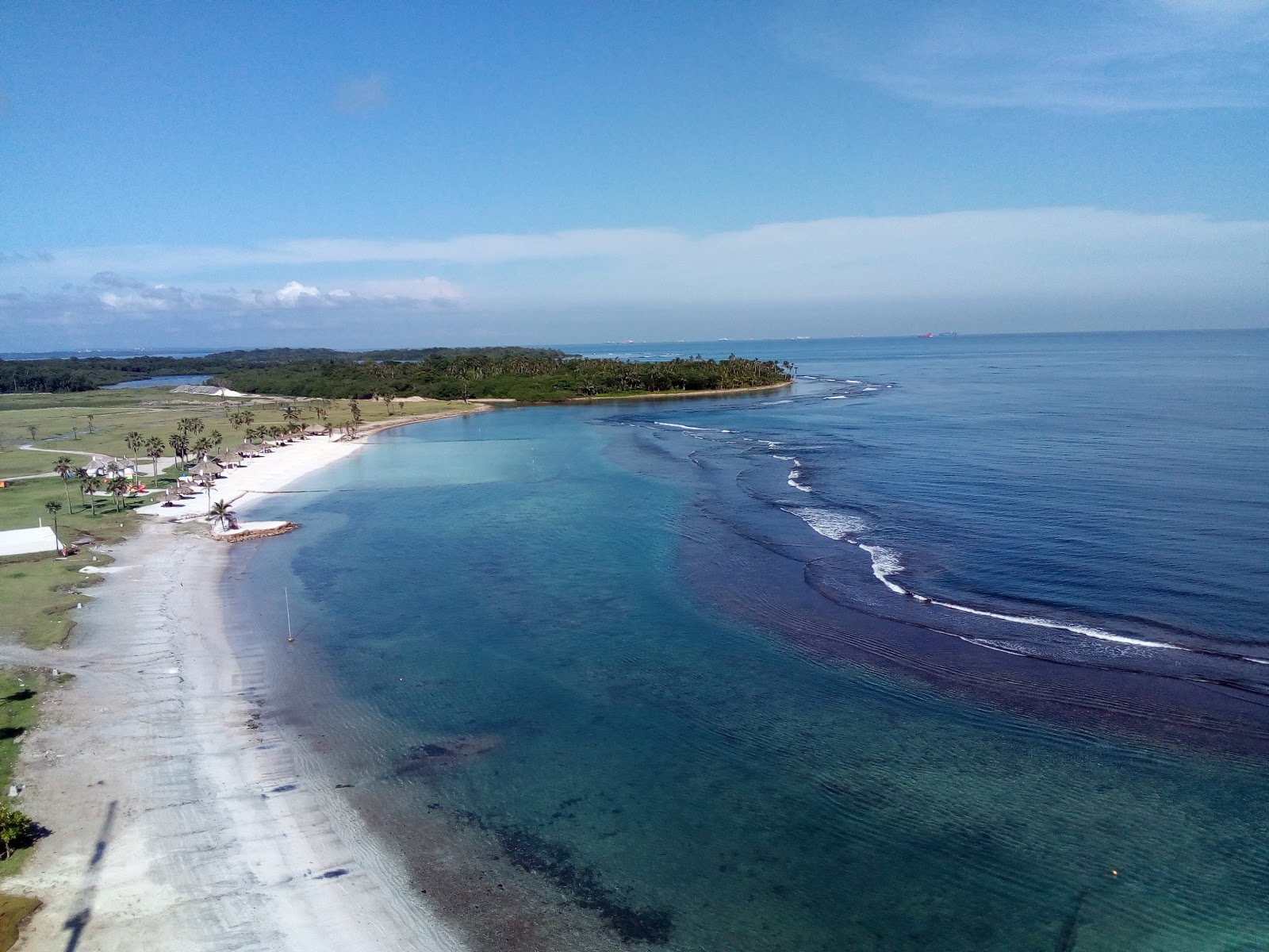 Zdjęcie Escondida Beach z powierzchnią turkusowa czysta woda