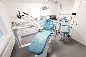 Shiraz Endodontic Practice image