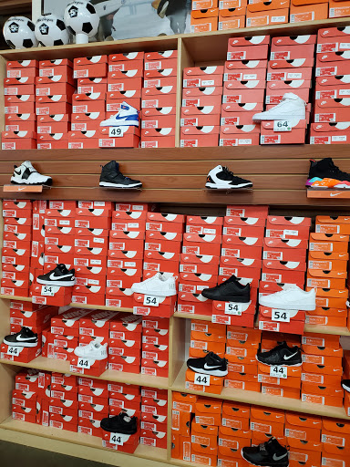 Shoe Store «Shoe City», reviews and photos, 1326 S Beach Blvd A, La Habra, CA 90631, USA