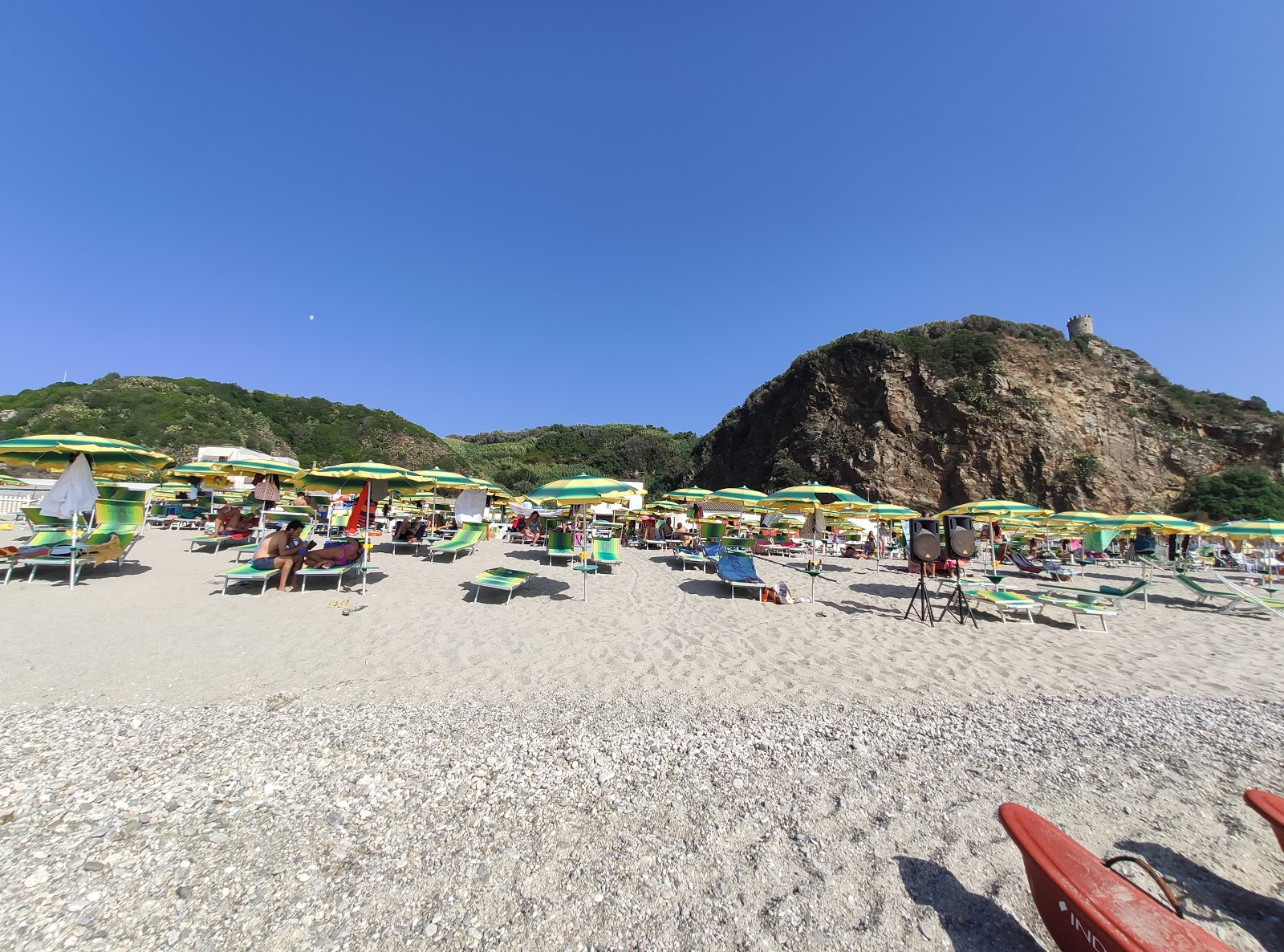 Fotografija Torre Saracena beach priljubljeno mesto med poznavalci sprostitve