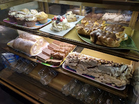 Liz's Cafe & Bakery