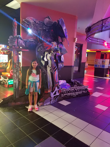 Movie Theater «Regal Cinemas Hollywood 24 @ North I-85», reviews and photos, 3265 Northeast Expy, Chamblee, GA 30341, USA