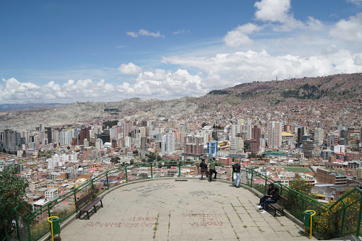 Mountain shops in La Paz