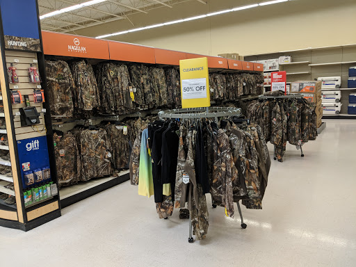 Sporting Goods Store «Academy Sports + Outdoors», reviews and photos, 455 Norman Dr, Valdosta, GA 31601, USA