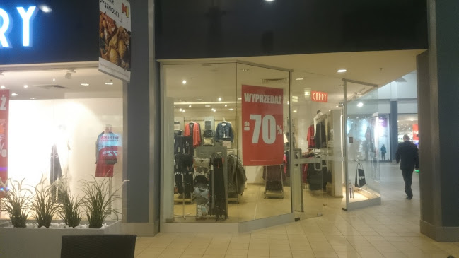 CARRY Sklep Odzieżowy (Centrum Handlowe M1 Łódź)