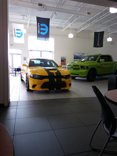 Car Dealer «Falls Chrysler Jeep Dodge», reviews and photos, 4100 State Rd, Cuyahoga Falls, OH 44223, USA