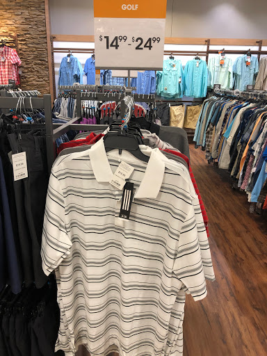 Outdoor Sports Store «Sierra Trading Post», reviews and photos, 95 Danada Square East, Wheaton, IL 60189, USA