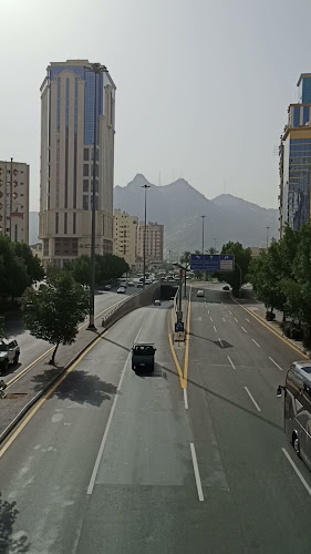 كوبري مشاة طريق المعابدة