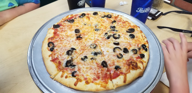 #1 best pizza place in Englewood - Rob's Pizzeria