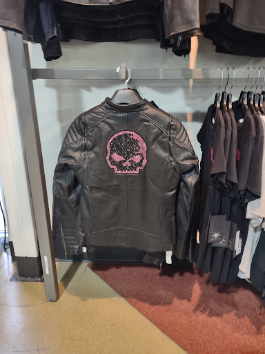 Harley-Davidson Dealer «Signature Harley-Davidson», reviews and photos, 1176 Professional Dr, Perrysburg, OH 43551, USA