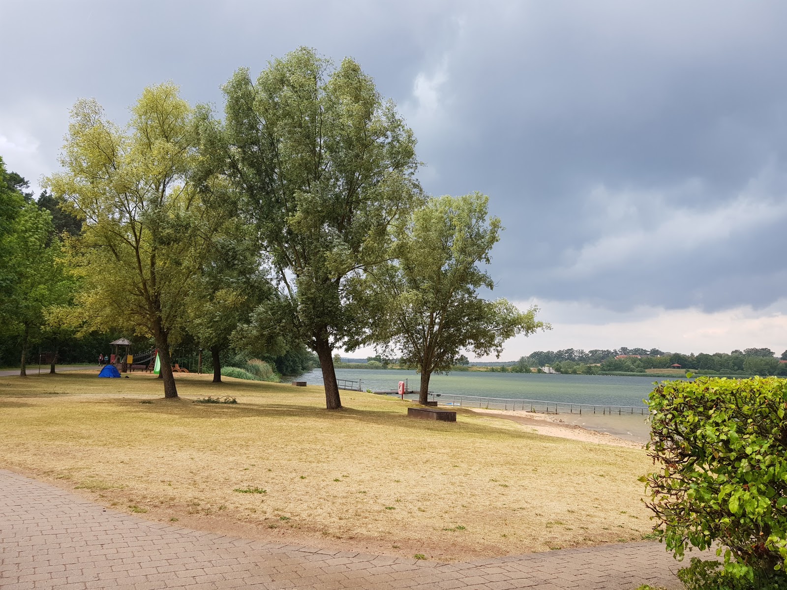 Foto de Grashof Fam. Haubner strand com água cristalina superfície