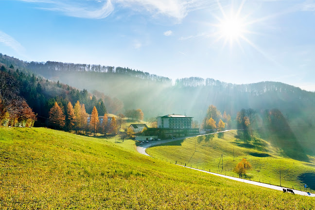 Hoteleingang, Ramsachstrasse 40, 4448 Läufelfingen, Schweiz