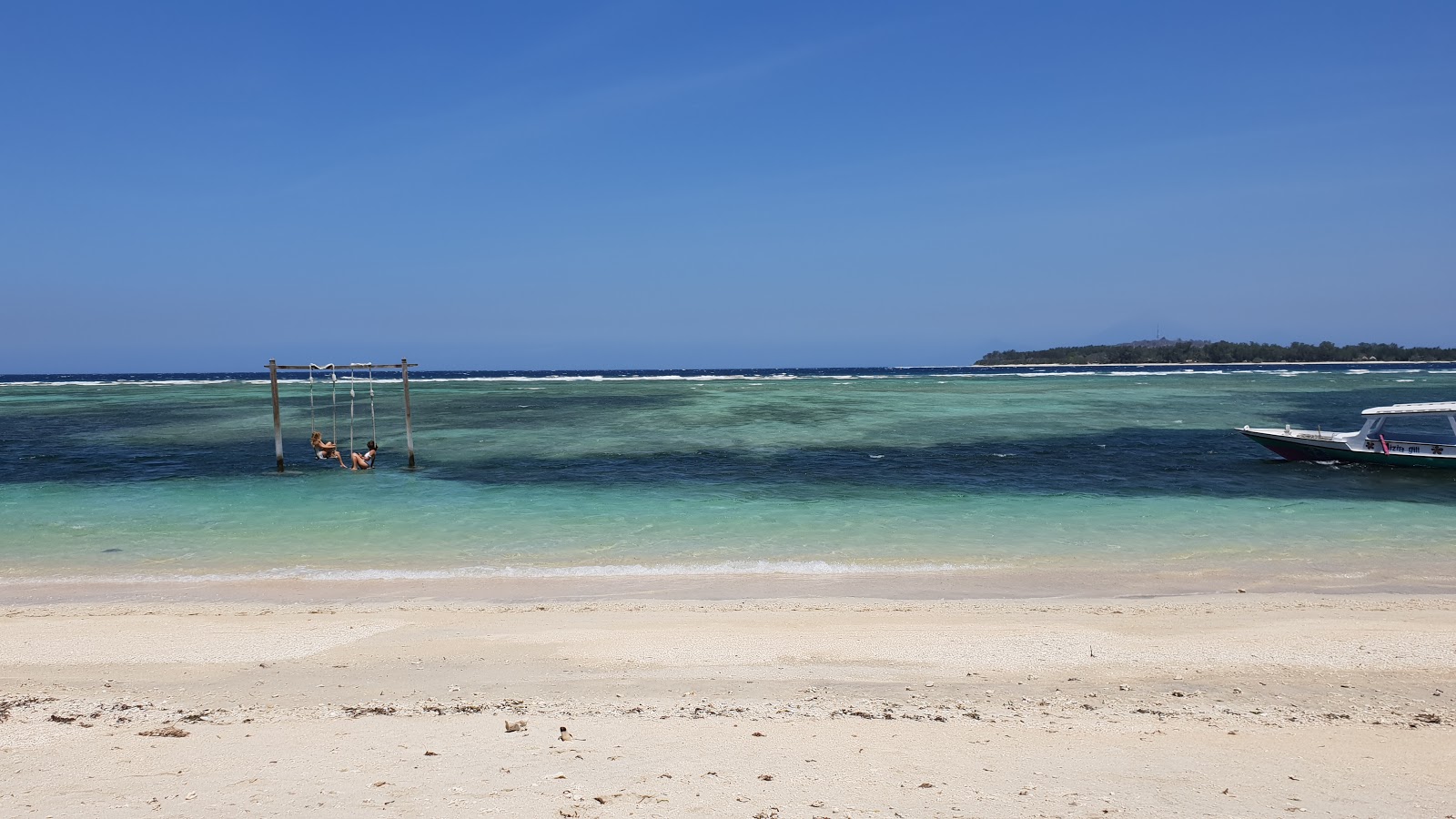 Fotografija Gili Air Sunset Beach priljubljeno mesto med poznavalci sprostitve