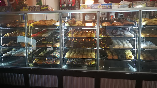 Coffee Shop «Yum Yum Donuts», reviews and photos, 23342 Lyons Ave, Newhall, CA 91321, USA