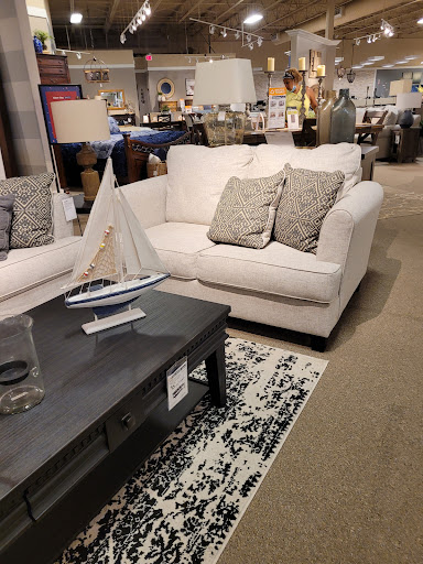 Furniture Store «Ashley HomeStore», reviews and photos, 4360 W New Haven Ave, Melbourne, FL 32904, USA