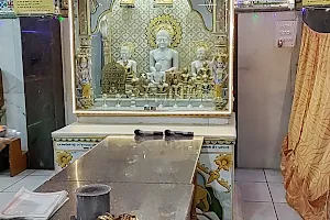 Shri 1008 Shantinath Digambar Jain Temple image