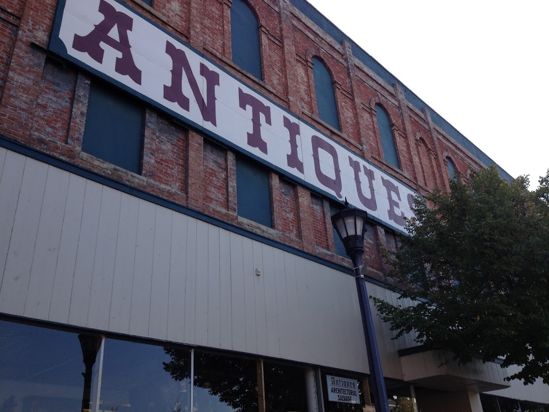 Downtown Antiques Market