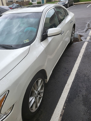 Used Car Dealer «H & R Auto», reviews and photos, 2825 Washington Blvd, Arlington, VA 22201, USA