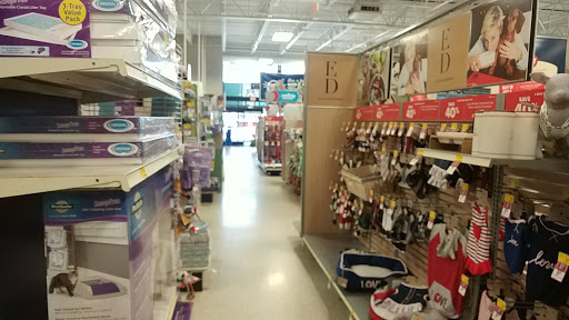 Pet Supply Store «PetSmart», reviews and photos, 1042 Fairplain Dr, Benton Harbor, MI 49022, USA