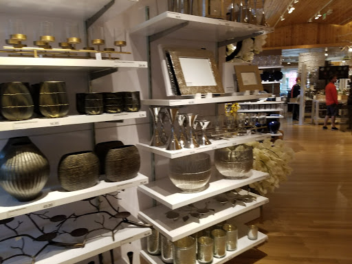 Furniture Store «Crate and Barrel», reviews and photos, 8505 Park Meadows Center Dr, Lone Tree, CO 80124, USA