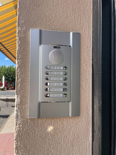 Electrycom Lago SLU en San Martín de Valdeiglesias, Madrid