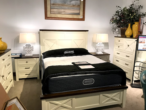 Furniture Store «Rooms To Go Furniture Store - Port Richey», reviews and photos, 9500 Scenic Dr, Port Richey, FL 34668, USA