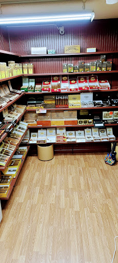 Tobacco Shop «Robinhood Tobacco», reviews and photos, 3443 Robinhood Rd # L, Winston-Salem, NC 27106, USA