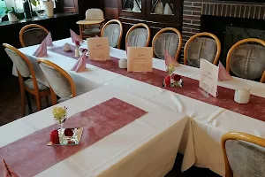 Konditorei und Café Schikore Torten Hochzeit image