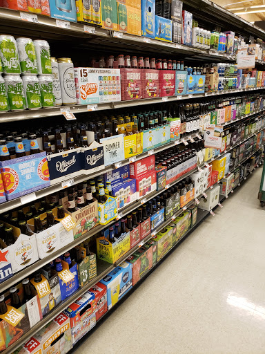 Grocery Store «Giant Food Stores», reviews and photos, 2104 Van Reed Rd, West Lawn, PA 19609, USA