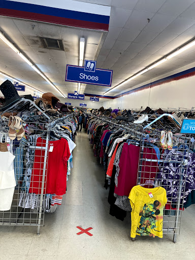 Thrift Store «Goodwill Industries of Greater Cleveland & East Central Ohio», reviews and photos, 12650A Rockside Rd, Cleveland, OH 44125, USA