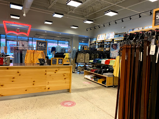 Shopping Mall «Clinton Crossing Premium Outlets», reviews and photos, 20 Killingworth Turnpike, Clinton, CT 06413, USA