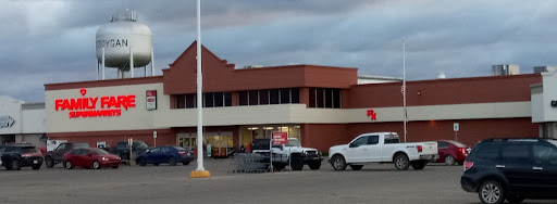 Grocery Store «Family Fare Supermarket», reviews and photos, 992 S Main St, Cheboygan, MI 49721, USA