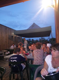 Atmosphère du Restaurant La Guinguette du Lac Pombonne à Bergerac - n°6