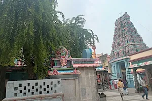 Thiruvateeswarar Temple Pond image