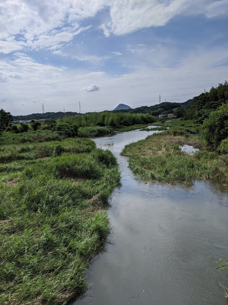 宮武外骨由来の橋