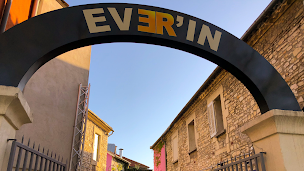 Photo n°70 de Ever'in à Nîmes ()