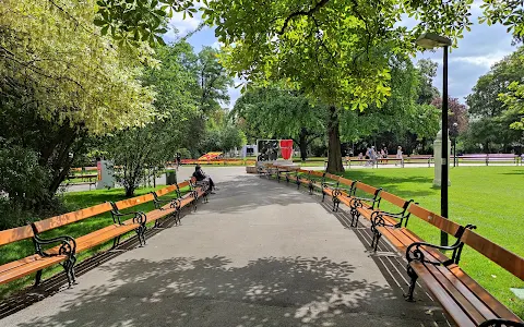 Rathauspark image