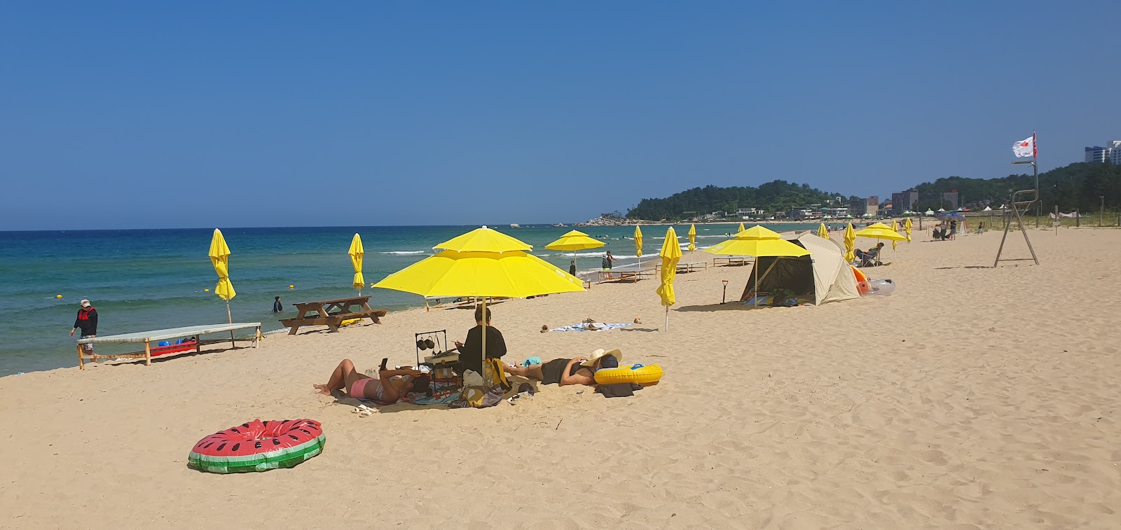 Foto de North Separation Beach - lugar popular entre os apreciadores de relaxamento