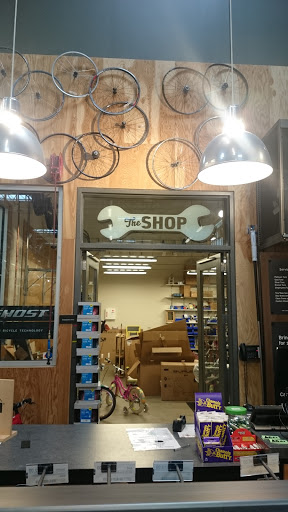 Camping Store «REI», reviews and photos, 5901 Mills Civic Pkwy, West Des Moines, IA 50266, USA
