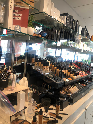 Hair Salon «INTERLOCKS Salon + Spa», reviews and photos, 58 Merrimac St, Newburyport, MA 01950, USA