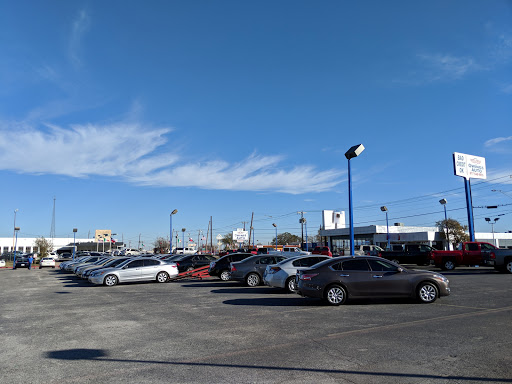 Used Car Dealer «Owings Auto», reviews and photos, 519 E Division St, Arlington, TX 76011, USA