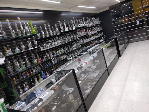 Tobacco Shop «Baytown Smoke Shop», reviews and photos, 3620 Garth Rd, Baytown, TX 77521, USA