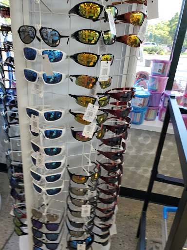 Variety Store «Five Below», reviews and photos, 14215 Hall Rd, Shelby Charter Township, MI 48315, USA