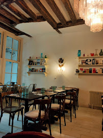 Atmosphère du Afendi - Restaurant Libanais Paris - n°11